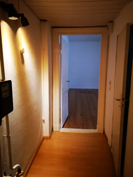 Altbauwohnung mit Schlafzimmer und Durchgangszimmer — photo 1